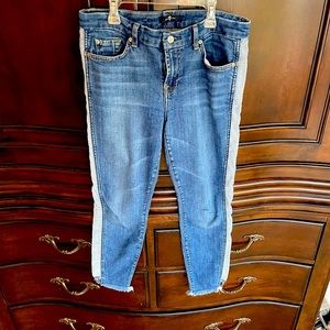 Seven for all Mankind cropped jeans. Sz 29